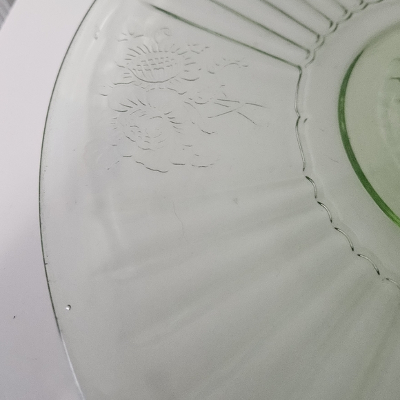 Hocking Green Mayfair Glass Sandwich Server UV Reactive - Picture 4 of 8